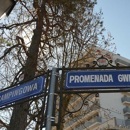 Maly Przytulny Apartament Z Widokiem Na Morze - Po Remoncie Leilighet Miedzyzdroje Eksteriør bilde